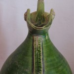 Antica brocca in terracotta policroma