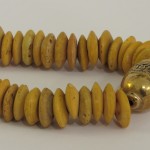 Collana di murrine con elemento dorato