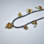 Antica collana in oro e diamanti - India