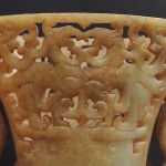 Contenitore in giada traforata