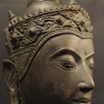 Testa in bronzo thailandese