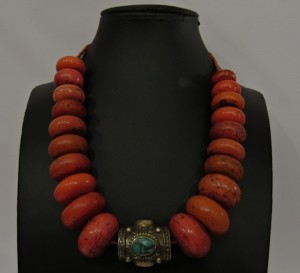 Collana tibetana con elemento in argento e turchese
