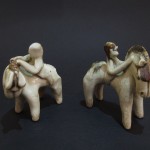 Coppia di cavalli in terracotta invetriata