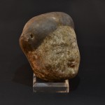 Antica testa in terracotta