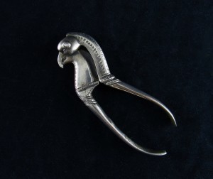 Antico schiaccianoci di Betel in argento