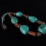 Collana con turchesi e agate antiche
