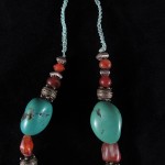 Collana con turchesi e agate antiche