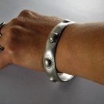 Antico bracciale tribale in argento