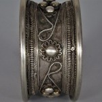 Antico bracciale Hmong in argento