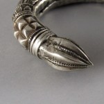 Coppia di bracciali indiani in argento