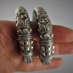 Coppia di bracciali indiani in argento