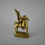 Antica scultura di Shiva a cavallo - India