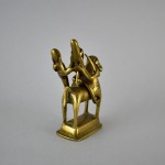 Antica scultura di Shiva a cavallo - India