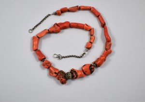 Collana in corallo antico