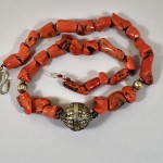 Collana in corallo antico e argento