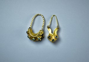 Antichi orecchini in oro turchese e granato - Siria