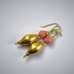 Orecchini in oro e antico corallo rosa