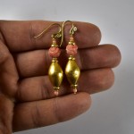 Orecchini in oro e antico corallo rosa