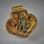 Grande Ghau tibetano in turchese, corallo e pietre dure