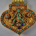 Grande Ghau tibetano in turchese, corallo e pietre dure