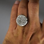 Antico anello con moneta islamica